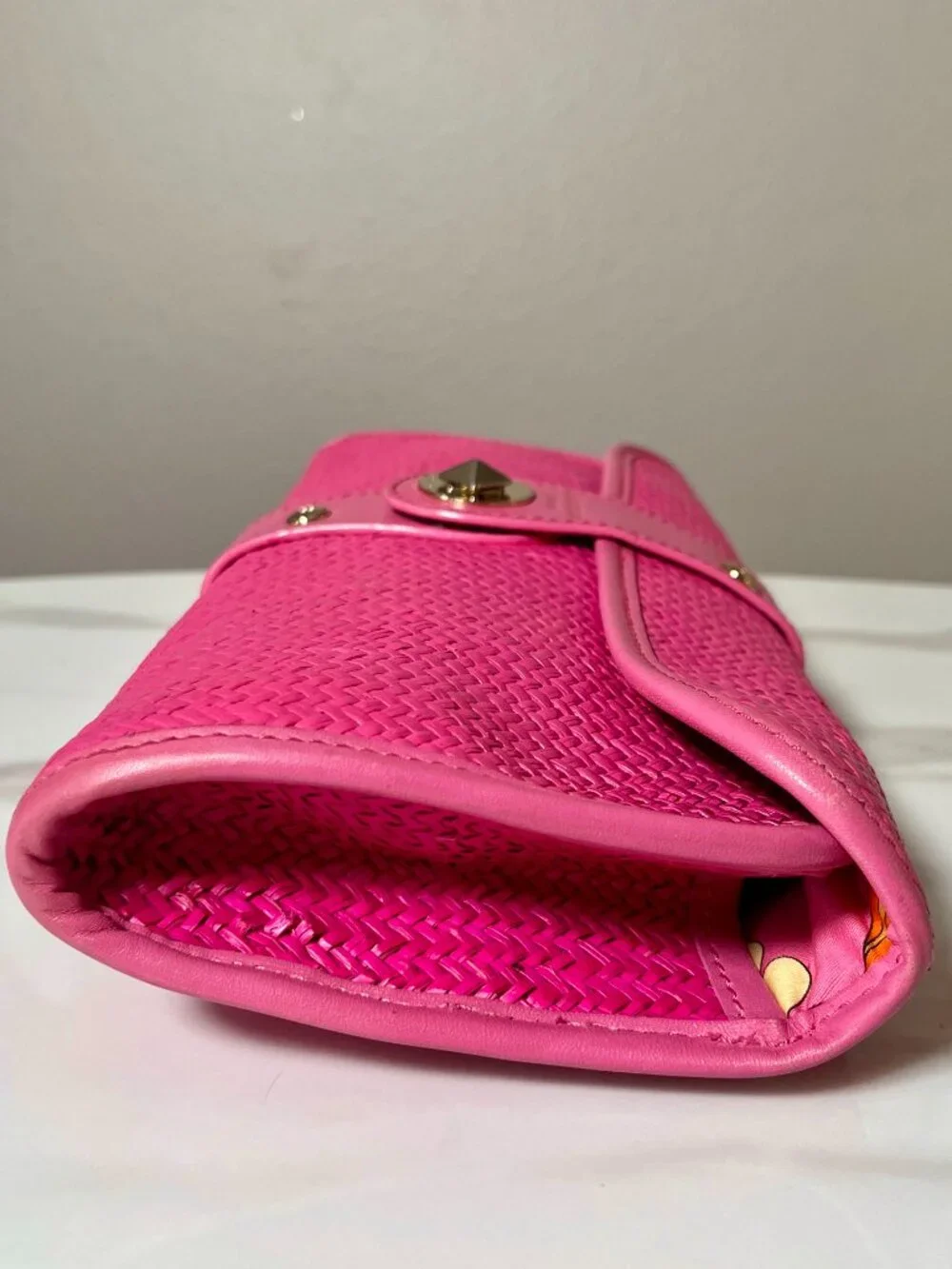 Kate Spade NY Medium Woven Straw Leather Clutch Barbie Pink Floral Lining - Picture 8 of 11